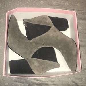 Bought two pairs and forgot to return these